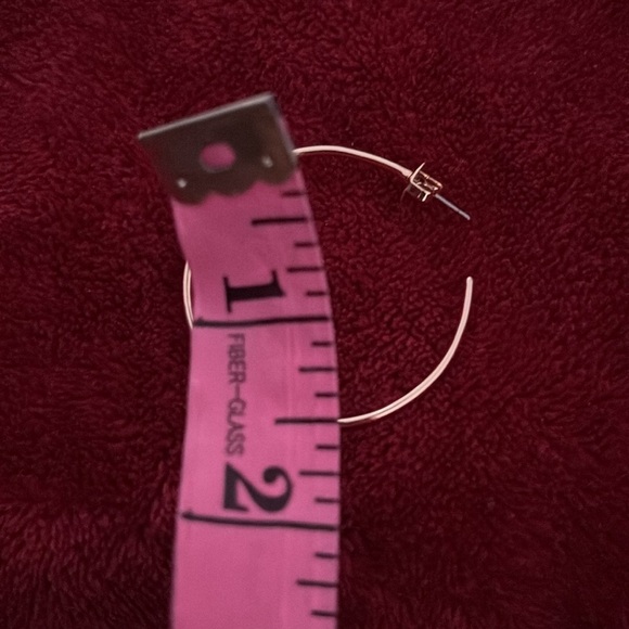 Tory Burch Elegant Gold Hoop Earring - Picture 8 of 8